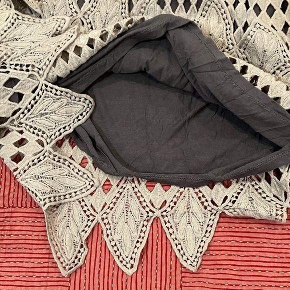 Zara crochet Gray Textured Sweater with liner - Picture 4 of 15